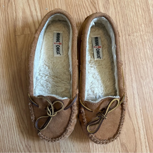 Minnetonka women’s Cally moccasin size 9 leather fur lined brown - Picture 1 of 7